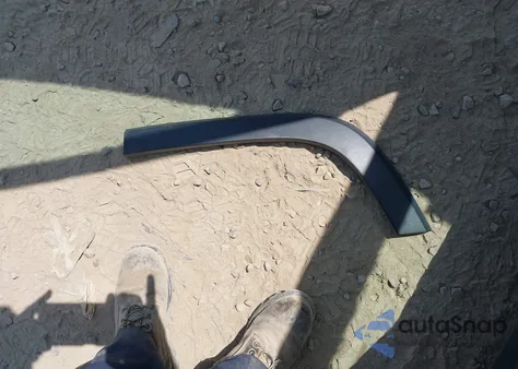 2019 Jeep Cherokee Latitude 4X4 z USA, uszkodzony, nr VIN 1C4PJMCBXKD239602